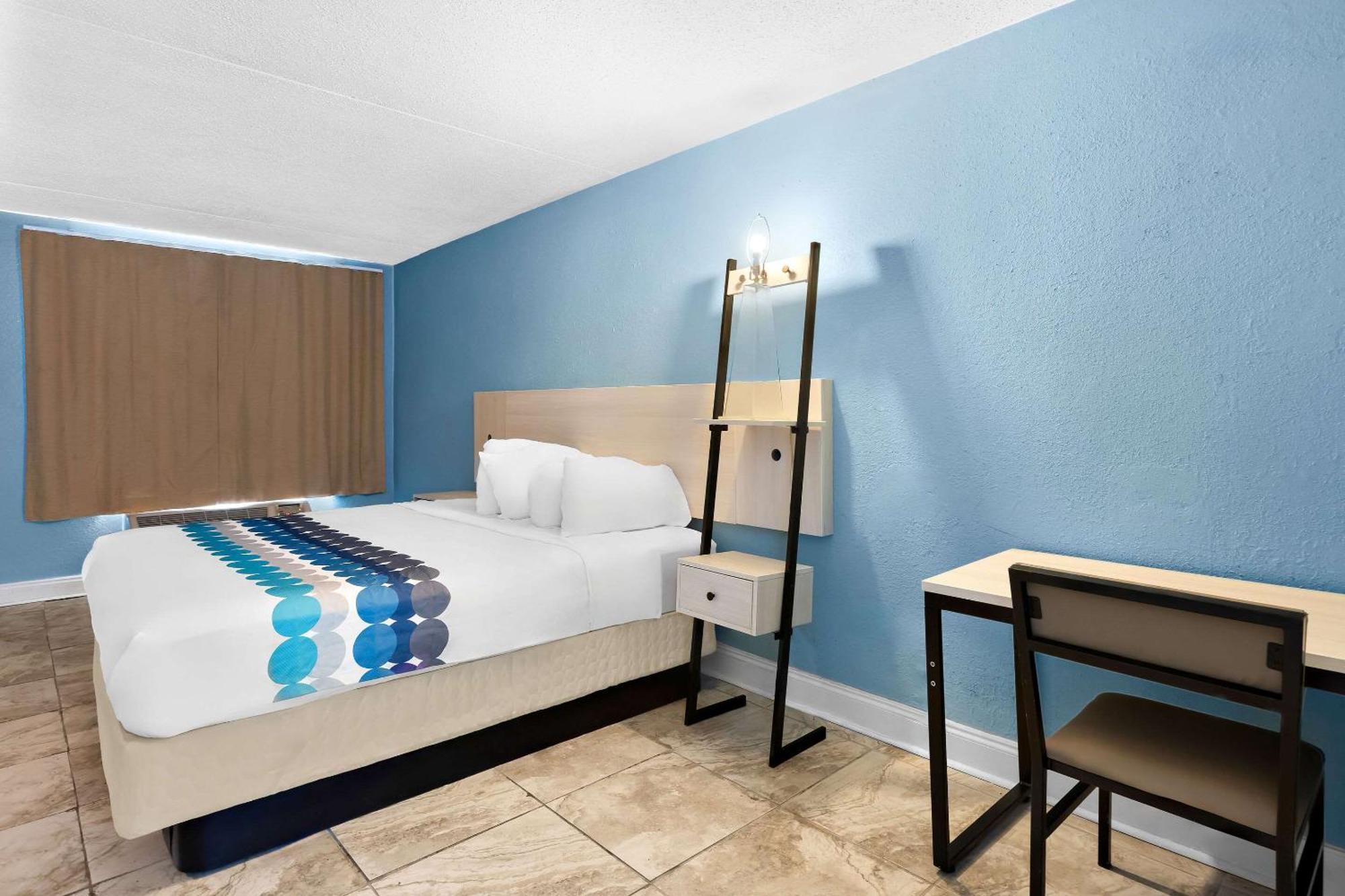 Suburban Studios By Choice Hotels - Award Winning - New 2024 - Walk To Eateries & Grocery - Ultra Sparkling - Garden Rooms - Designer Lighting & Right Off I-95 - Proudly An All American Managed Property Brunswick Eksteriør bilde